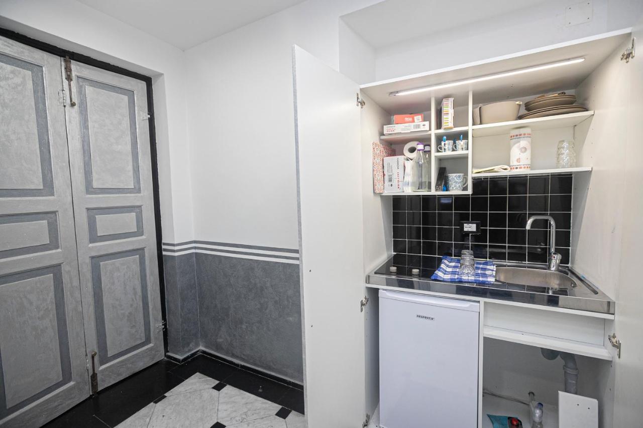 Dimora Patrizia In Centro Apartment