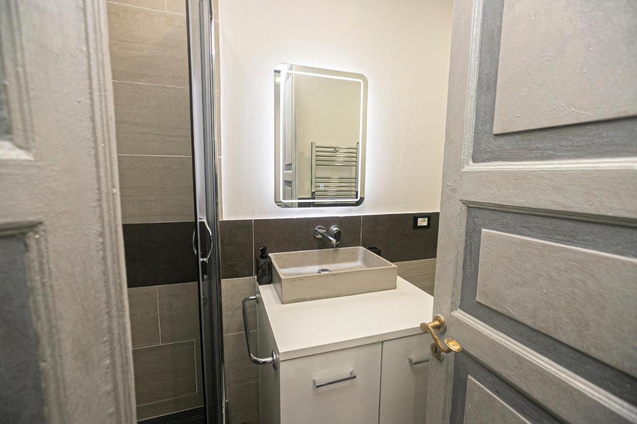 Dimora Patrizia In Centro Apartment Genua